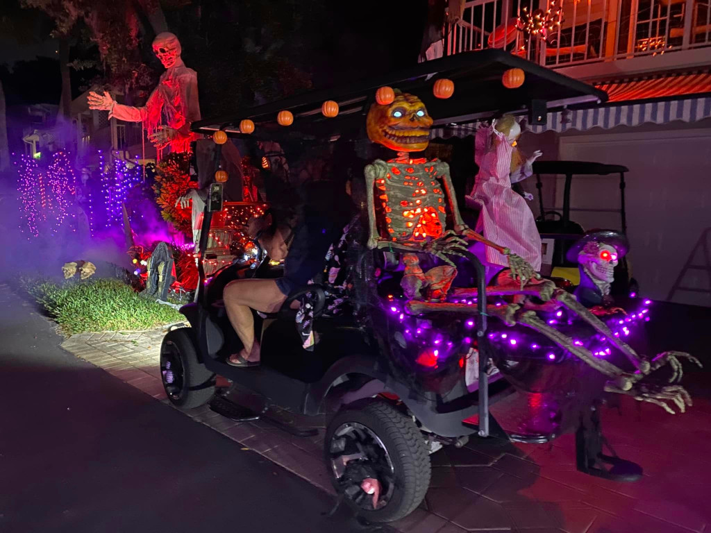 Paradise Lakes Golf Cart Parade